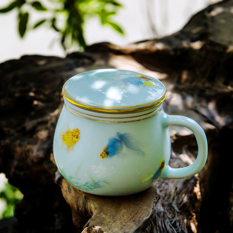 Red xin gold coloured drawing or pattern celadon teacup with cover cup ceramic filter glass office tea cup