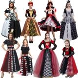 Алиса мечта Тур Тур Страна Чудес Красная Королева играет взрослых, чтобы преодолеть родительское исполнение королевы королевы Красного Сердца