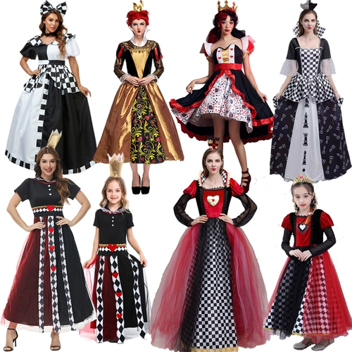 Алиса мечта Тур Тур Страна Чудес Красная Королева играет взрослых, чтобы преодолеть родительское исполнение королевы королевы Красного Сердца