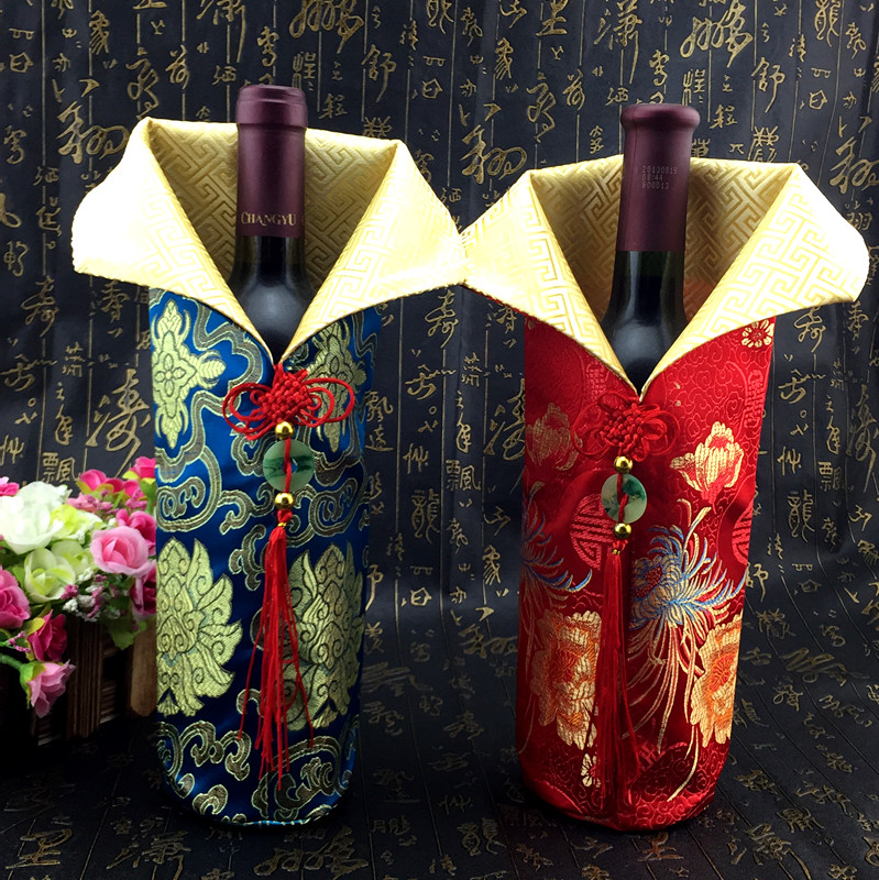 Chinese style special gifts brocade satin satin cheongsam Tang red wine bottle set wine set to send old foreign affairs gifts