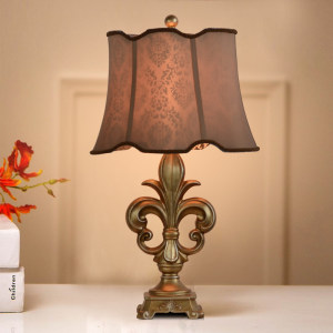 鼎典尚品美式台灯卧室床头灯美式复古大号创意温馨卧室台灯欧式