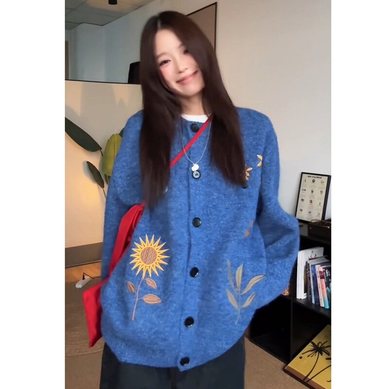 American Retro Contrasting Color Flower Embroider Blue Round Neck Sweater Cardigan for Women in Autumn and Winter Loose Lazy Style Knitted Jacket