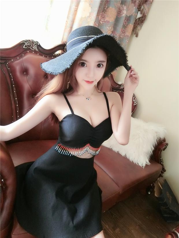 Đêm váy 2018 mùa hè mới thấp cắt V-Cổ nữ tính khí tim máy hộp đêm sexy của phụ nữ A-line dress mẫu váy chữ a