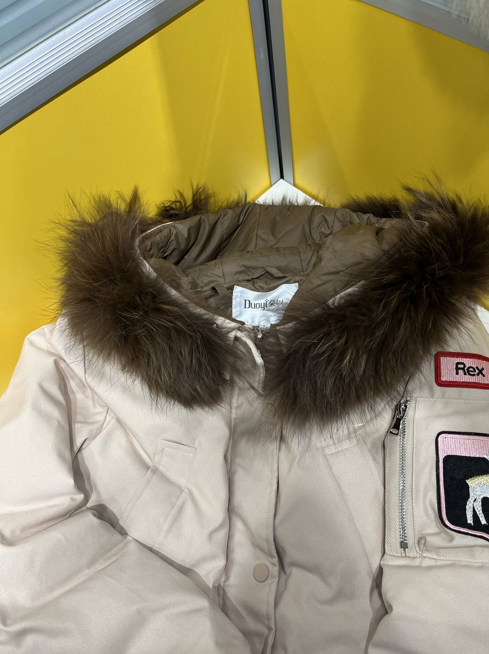 朵以冬装新款羽绒服值得入手吗？选购攻略全解析！