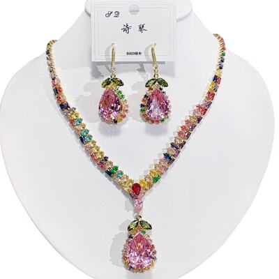A two-piece set of luxurious zirconia rhinestone necklaces and earrings from Europe and America, exquisite jewelry for brides' wedding gowns and evening gowns