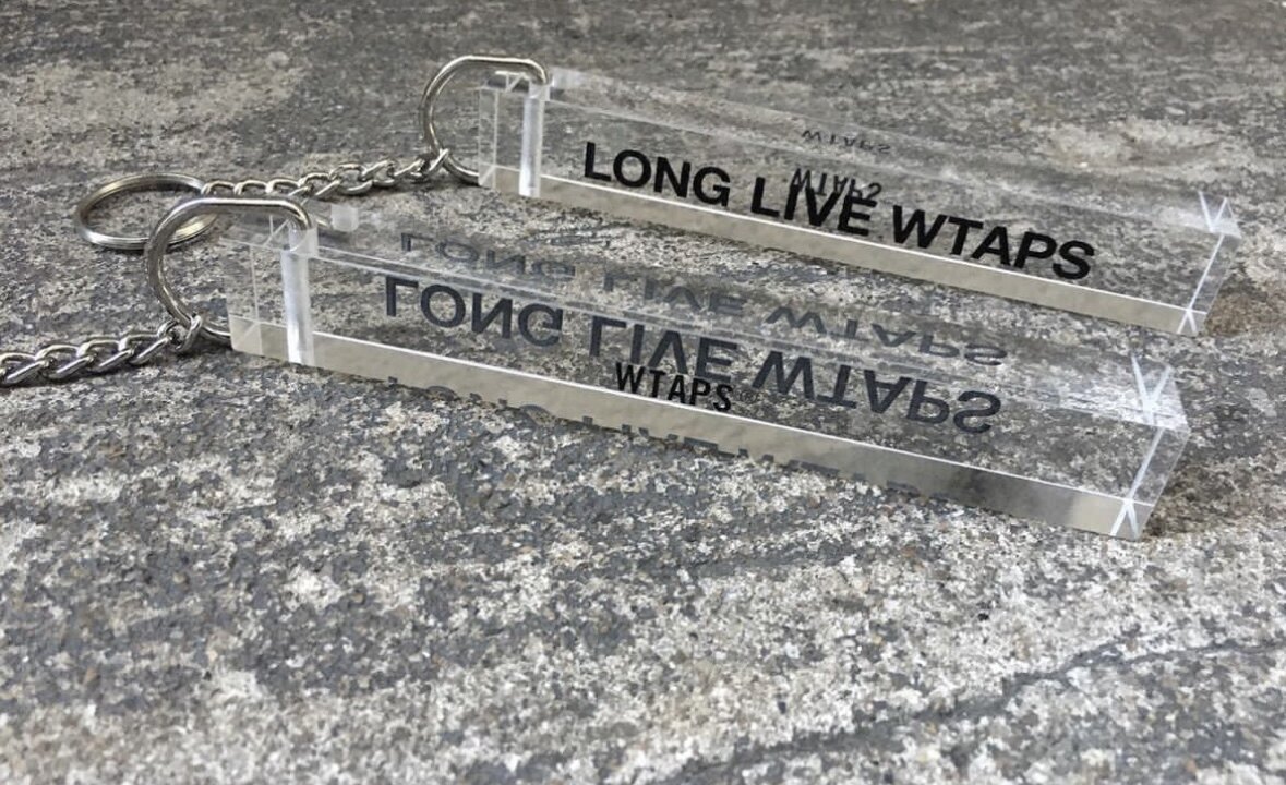 товар из китая 折扣现货wtaps 315/key holder.acrylic long live水晶钥匙扣挂件