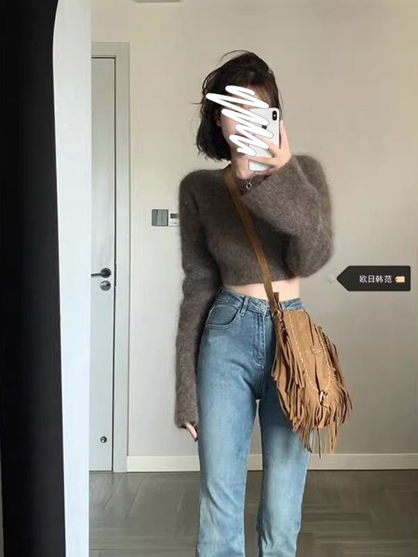 Sweet and Spicy Knitted Short Sweater for Women, Summer Pullover, Loose Fit, Vintage Style, Slightly Flared, High-End Feel, Soft and Cozy Top for Outerwear