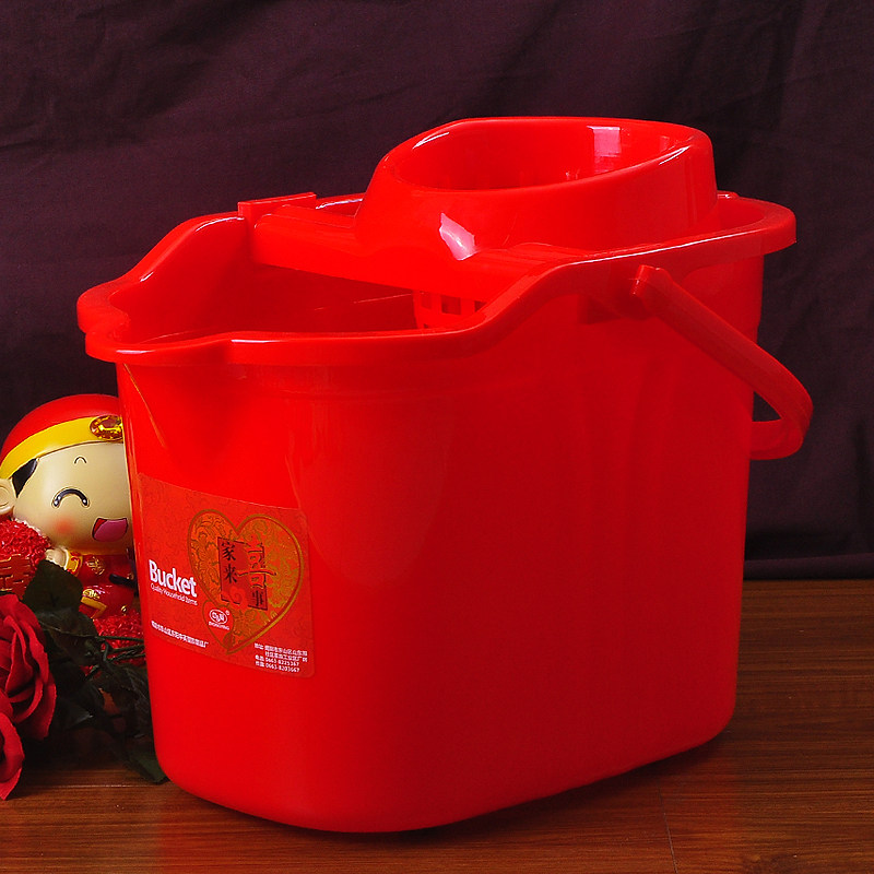 Wedding Festive Red Thickened Hand Pressure Large Capacity Band Wheel Mop Bucket Manual Swivel Mop Bucket