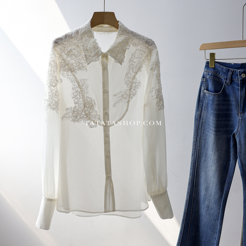 Full of French Atmosphere! Versatile for Commuting, Romantic Three-Dimensional Water-Soluble Lace Appliqué White Shirt Top