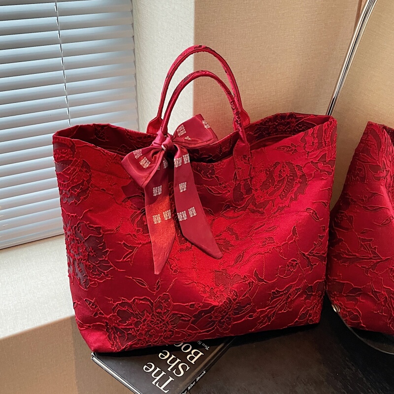New Chinese-Style Red Wedding Bag for Women, Large Capacity, Mother of the Bride Handbag, Chinese-Style Canvas Commuter Tote Bag New Chinese-Style Red Wedding Bag for Women, Large Capacity, Mother of the Bride Handbag, Chinese-Style Canvas Commuter Tote Bag