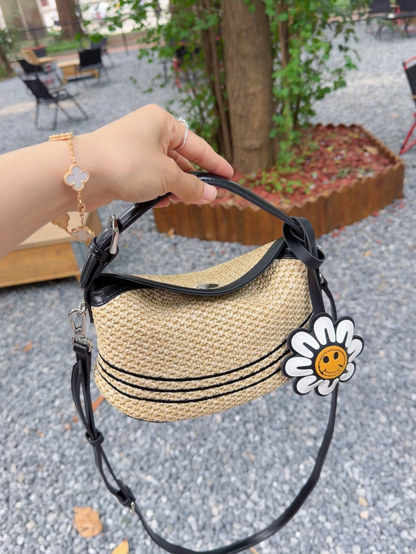 2026 New Summer Woven Bag for Women, Beach Vacation Style, Lightweight Bucket Bag, Work Clothing Handbag, Shoulder Bag, Crossbody Small Bag 2026 New Summer Woven Bag for Women, Beach Vacation Style, Lightweight Bucket Bag, Work Clothing Handbag, Shoulder Bag, Crossbody Small Bag