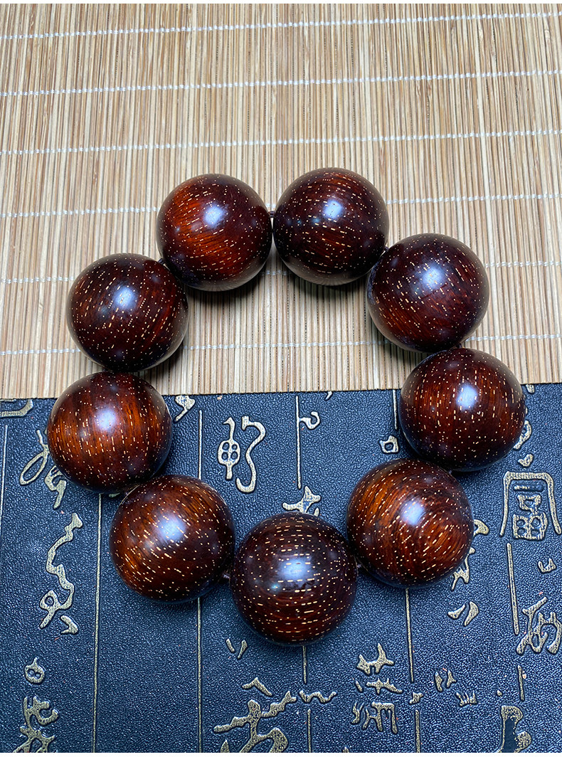 сандаловое дерево 犀角紫檀3.0cm*9颗 沉水高品质珠手串萤光泽亮酒红色木作二代檀木 Tan House