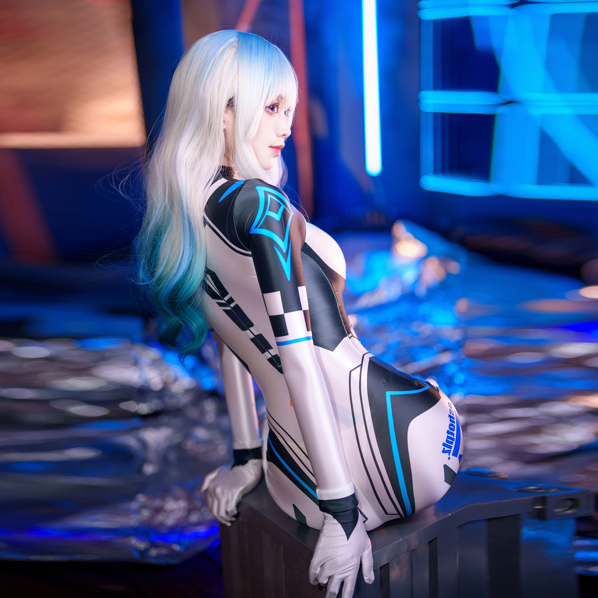 韩风来袭：多功能潜水冲浪套装，女性的新选择