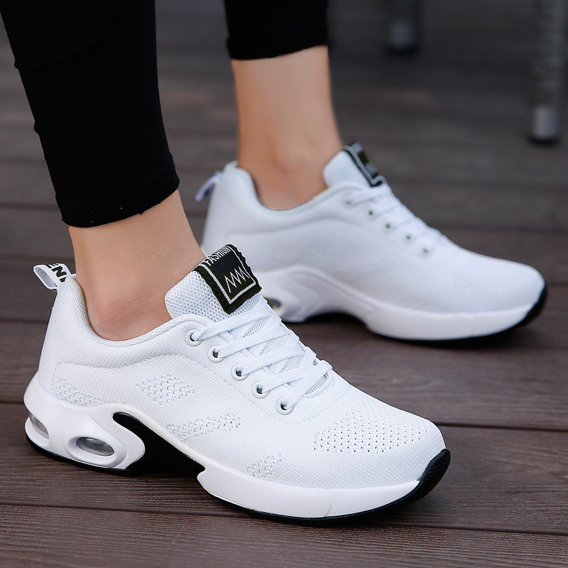 New Soft Bottom Shoes Dancing Shoes Women Summer Net Face Breathable Fashion Light Ghost Walking Dance Special Shoes Square Dance Shoes Outwear