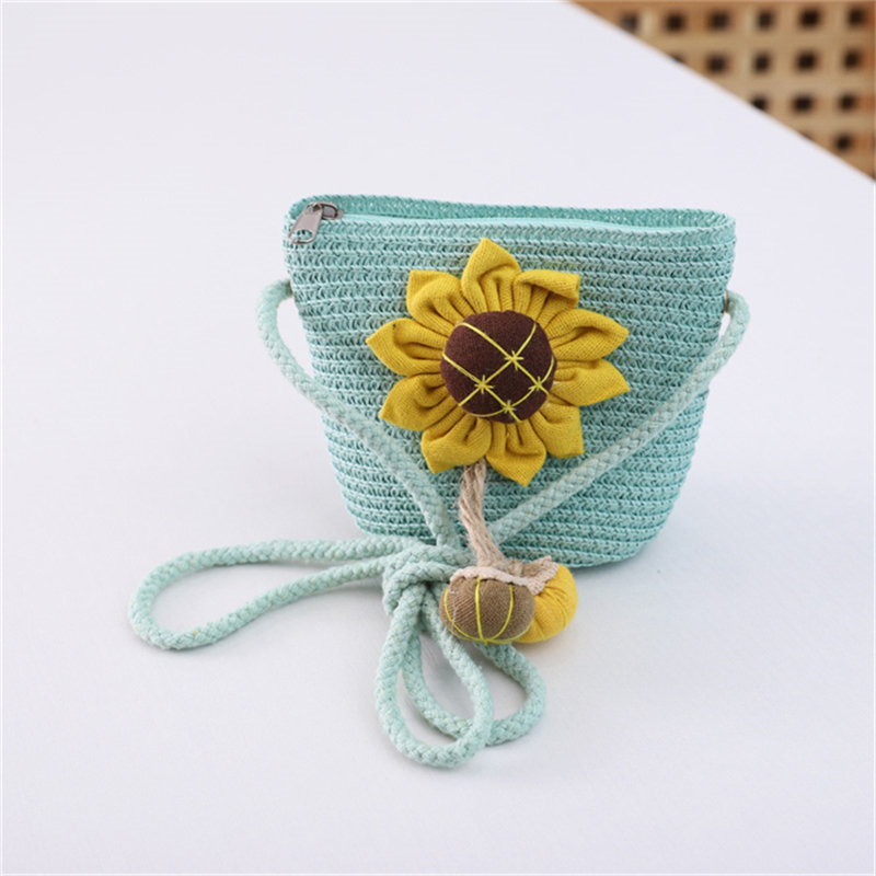 Girl's Straw Flower Strawberry Bow Knot Cute Bucket Zipper Crossbody Bag display picture 1