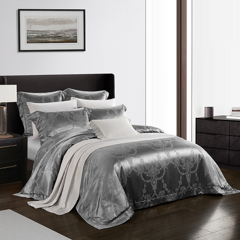 Four-piece set of heavyweight 100% mulberry silk Four-piece set of silk wedding silk light luxury high-end bedding