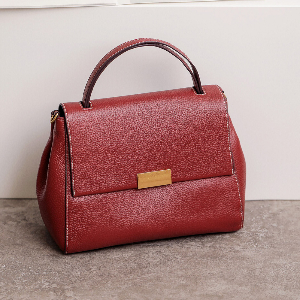 2022 new temperament commuter all-match trend fashion leather first layer cowhide hand-held one-shoulder messenger women's bag in the bag