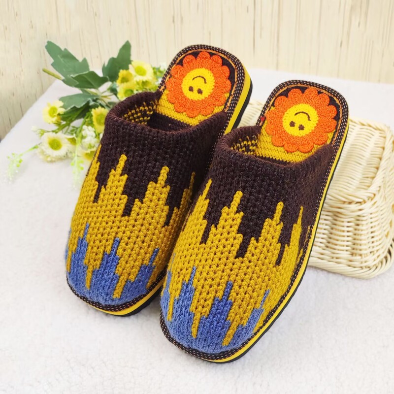 Finished Hand-Knitted Wool Slippers for Home Use, Non-Slip and Warm, Couple's Wedding Lazy Slippers, Half-Covered Non-Slip Cotton Slippers