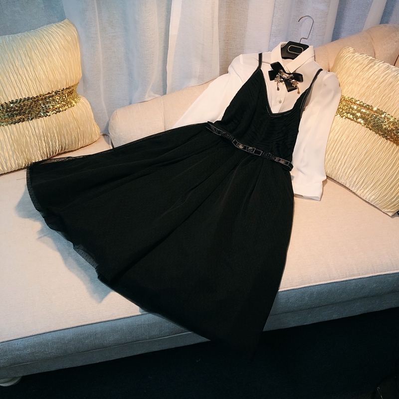 Women's dress 2019 Fall new suit collection waist and body Temperament Hasha POMPON DRESS THE FOREIGN PIE TWO-PIECE SET