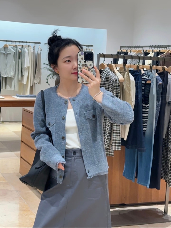 In-Stock Mall Same Style 2026 Autumn New Chanel-Style Cotton Yarn Cardigan with Fringed Edges, Round Neck, and Faux Pockets