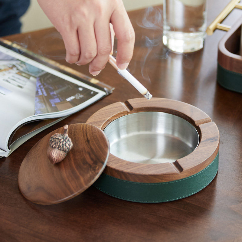 Black walnut ashtray home living room fashion anti-flying ashtray light luxury creative with lid office gift