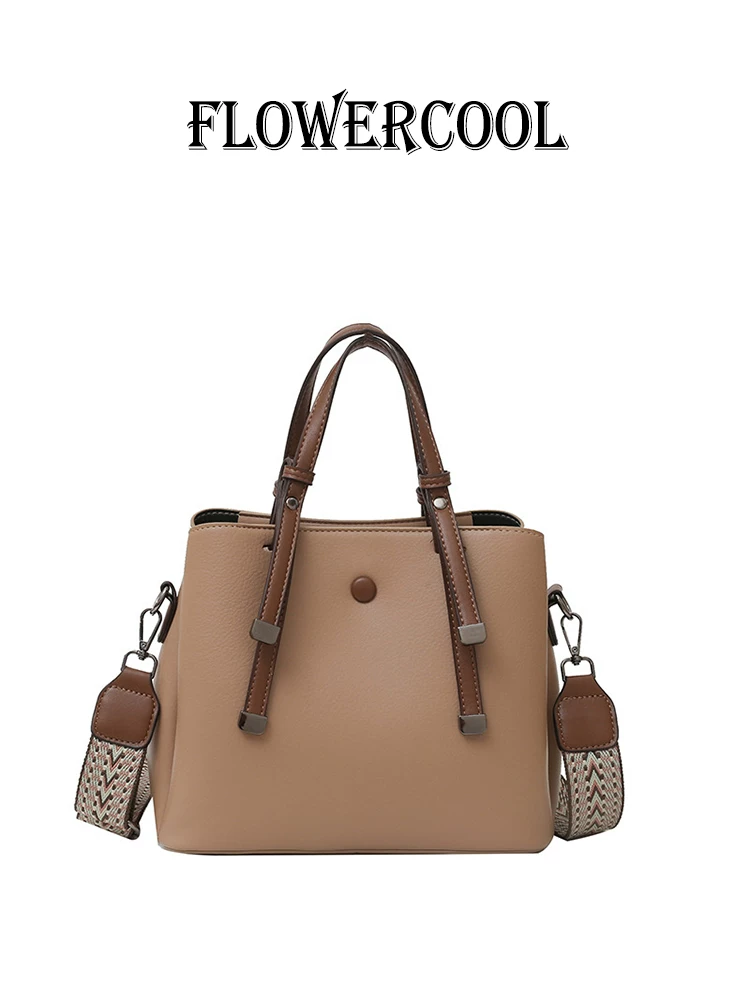 Fashionable capacious one-shoulder bag, style