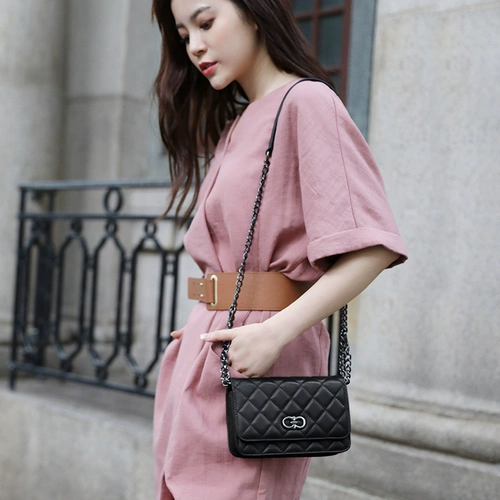 Сумка через плечо, цепь, небольшая сумка, изысканный стиль, на цепочке, из натуральной кожи