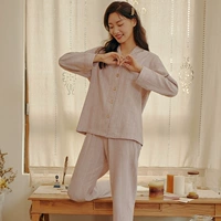 Женский цветок серый