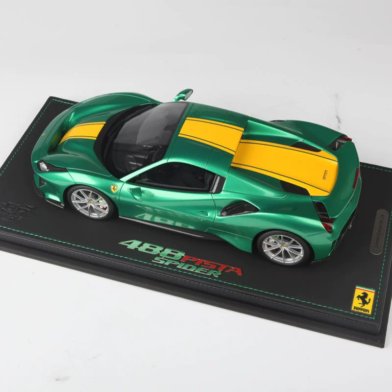 BBR 1/18 Ferrari Ferrari 488 Pista Spider mô hình xe màu xanh lá cây - Chế độ tĩnh