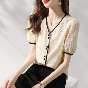 French short-sleeved shirt women's summer new fashion thin all-match temperament elegant sweet age-reducing lace shirt