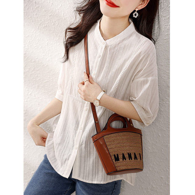 Design sense five-quarter-sleeved shirt women's spring and summer new fashion simple all-match shirt sweet and thin casual top