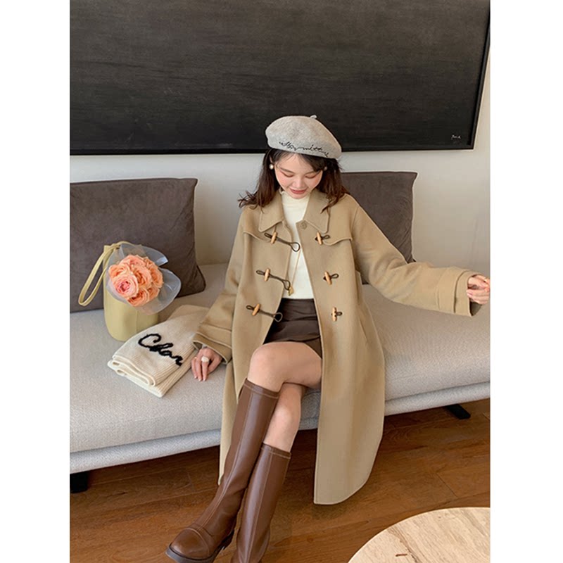 2021 new autumn and winter horn buckle woolen coat female Hepburn style small mid-length thickened woolen coat