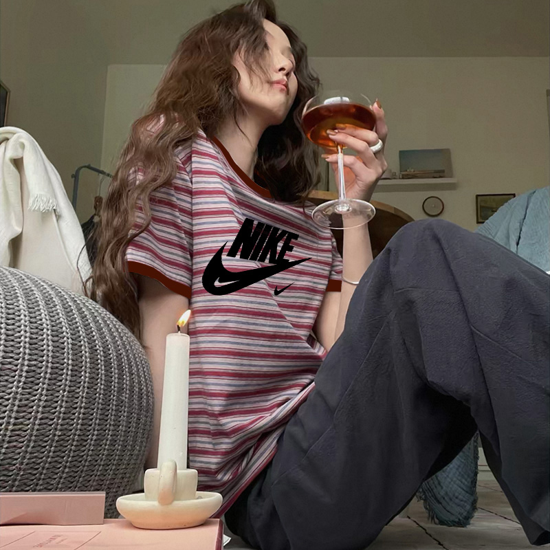 Nike Nike Short-Sleeved T-Shirt for Women ins Korean Style Retro Stripesd Burgundy Summer Pure Cotton Loose Shoulder Top Trendy Nike Nike Short-Sleeved T-Shirt for Women ins Korean Style Retro Stripesd Burgundy Summer Pure Cotton Loose Shoulder Top Trendy