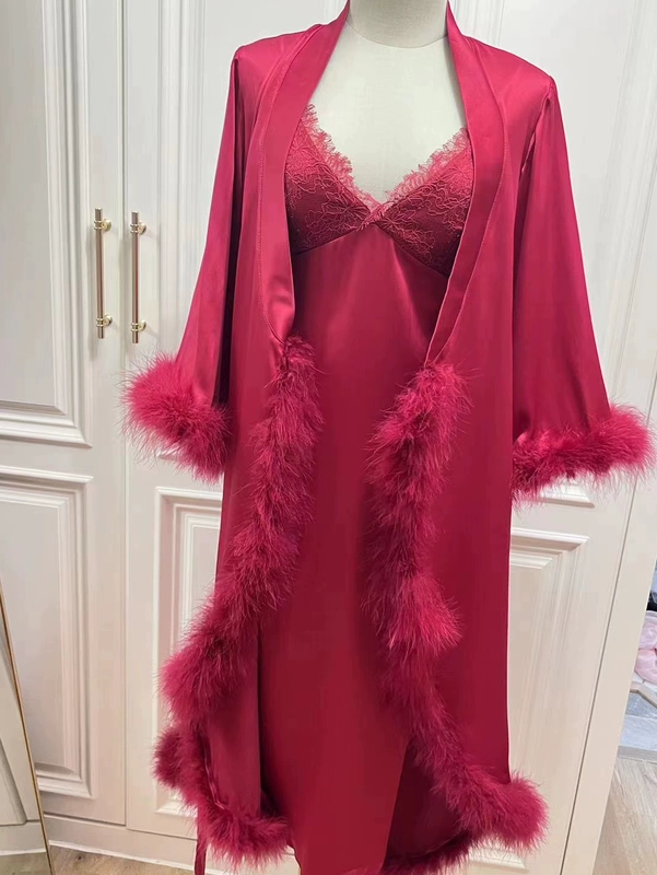 Áo choàng tắm nữ cô dâu gợi cảm màu đỏ tía sang trọng lông vũ váy ngủ cưới 2 kích thước lớn Bộ đồ ngủ mùa thu phù hợp với cao cấp