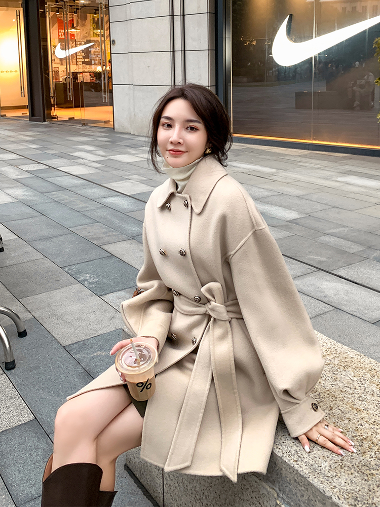 2022 autumn and winter new double-sided cashmere coat women's small temperament is thin Hepburn style woolen woolen coat trend