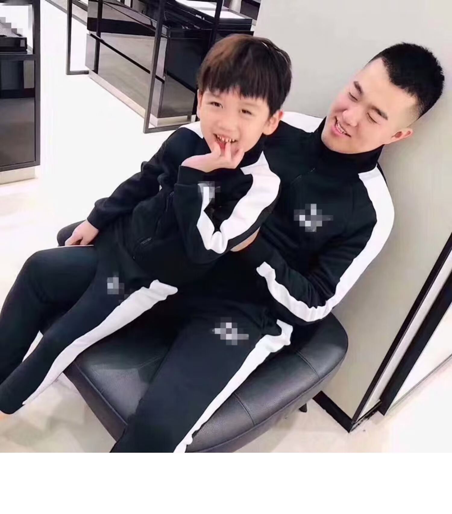 Li Xian Han Shangyan với cùng một bộ quần áo trẻ em cha mẹ đã đưa một gia đình ba bốn mùa thu và mùa đông ra khỏi thủy triều đại dương mới - Trang phục dành cho cha mẹ và con bộ gia đình mặc tết