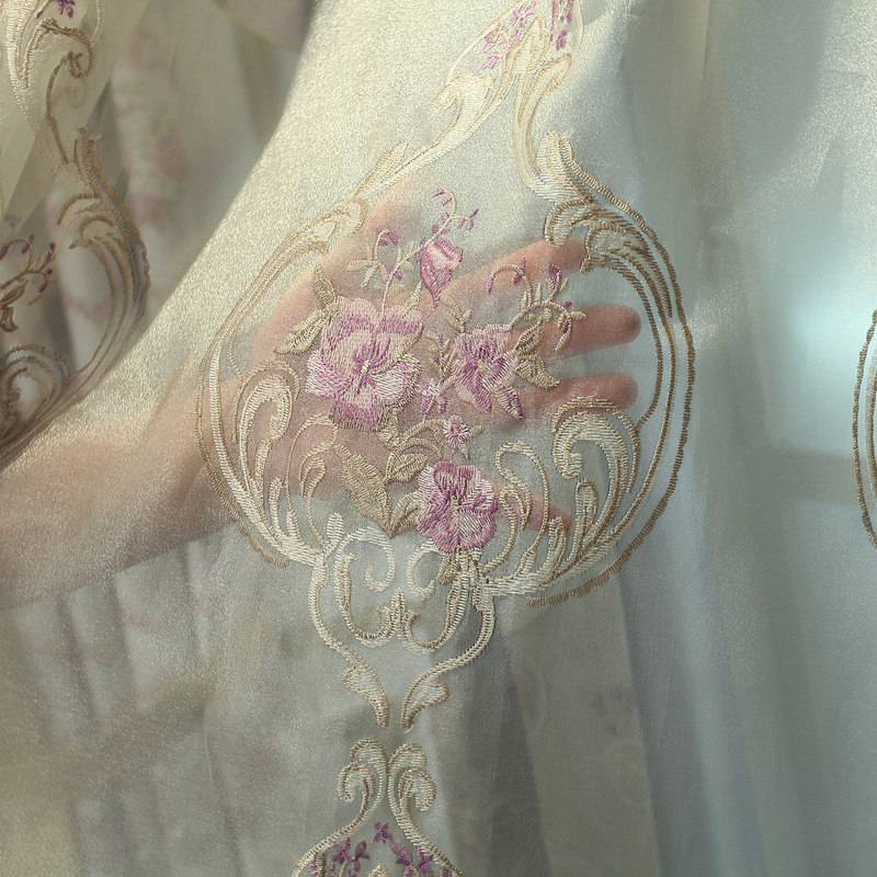 ����������԰ŷʽ�����Ứ��Ʒ�ڹⴰ����ǧ��