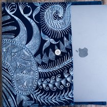 Cyan indigo dyeing plant dyeing Miao tie-dye and batik purely handmade cultural and creative souvenirs computer bags customizable