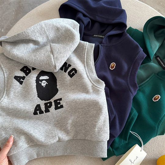 Children's vests, boys' coats with hoods, 2025 autumn new style, handsome and fashionable outer vests, girls, trendy, cool and versatile