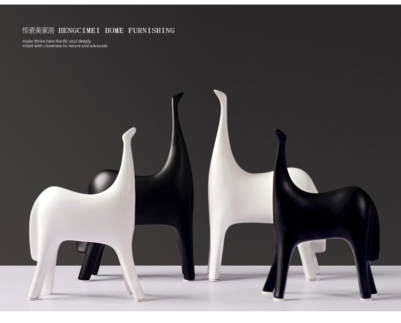 I and contracted, black and white ceramic horse furnishing articles creative home sitting room of TV ark, wine porch is decorated horses furnishing articles