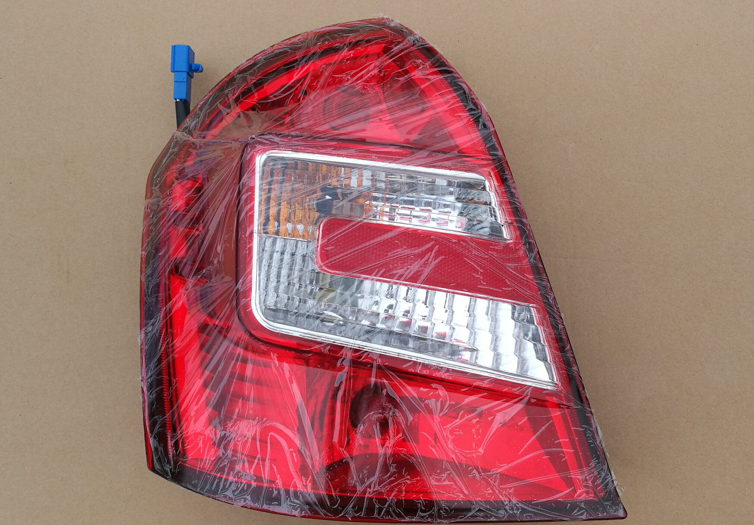 Suitable for 101112 Lifan 520 rear tail light rear light assembly 10 models of 520 sedan auto parts