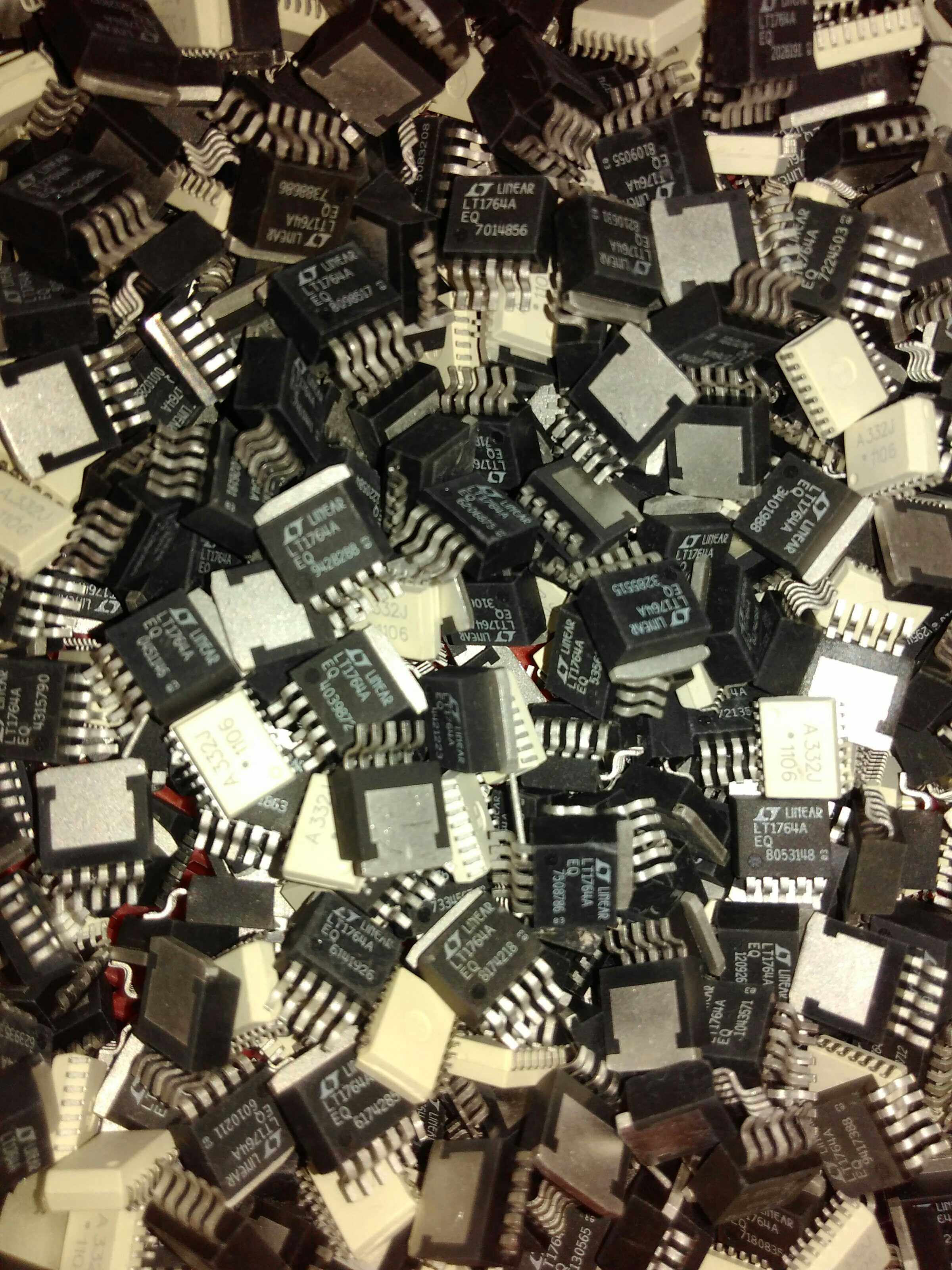 LT1764AEQ brand new original