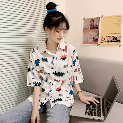 White shirt women's summer clothes 2021 new retro Hong Kong flavor loose foreign style design sense niche short-sleeved student top