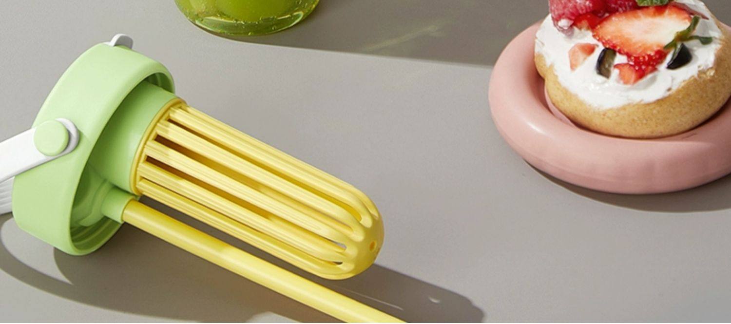 【中國直郵】物生物 2024新款吸管水杯 大容量運動吸管杯 高顏值Tritan杯 花境粉-600ML