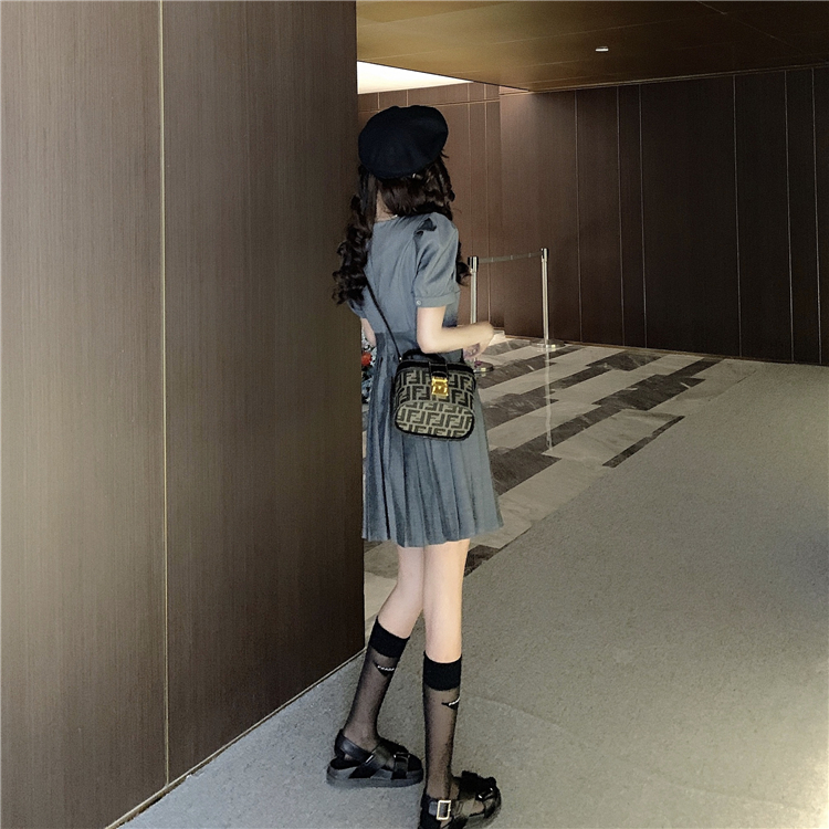 VK旗艦店 韓國風百褶高腰泡泡袖復古短袖洋裝