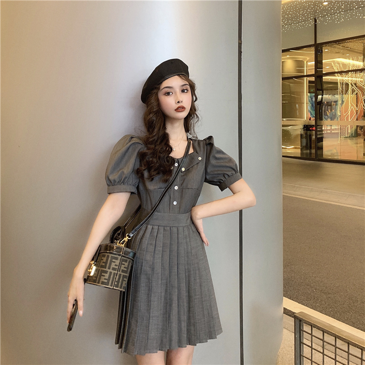 VK旗艦店 韓國風百褶高腰泡泡袖復古短袖洋裝