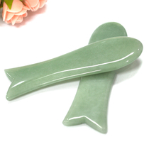 Exquisite natural green Dongling jade scraping board fish-shaped scraping board meridian beauty scraping piece single