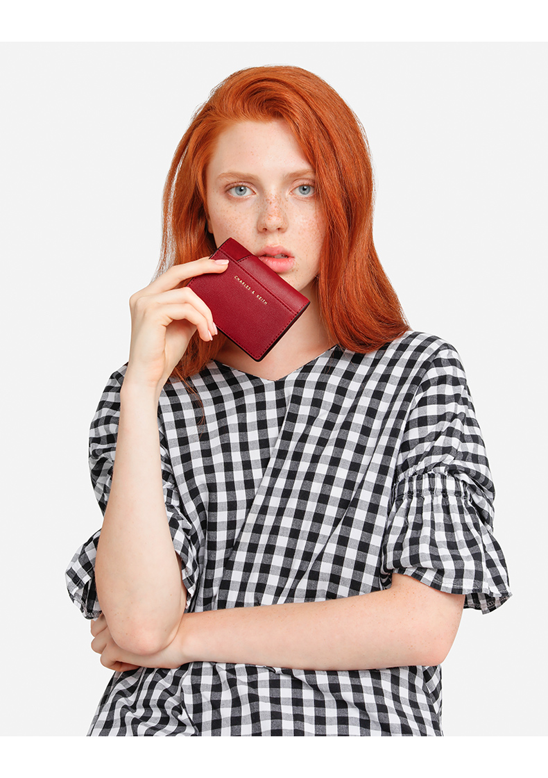 Ví ngắn CHARLES & KEITH CK6-50700548 đa chức năng ví có thể tháo rời đồ da handmade