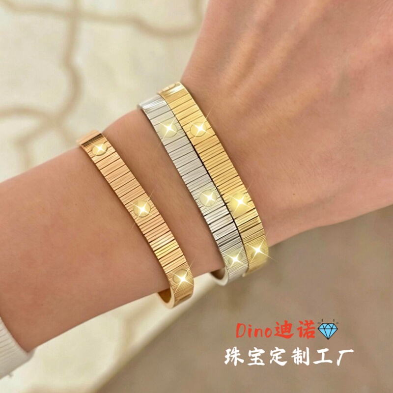 New 18K Rose Gold Love Bracelet for Women, Endless Screw-Pattern Satin Texture Pure Men's Couple Bracelet New 18K Rose Gold Love Bracelet for Women, Endless Screw-Pattern Satin Texture Pure Men's Couple Bracelet