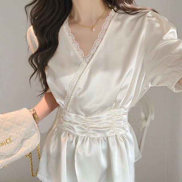 Light Luxury Style Acetate Satin Lace Trim V-Neck Short-Sleeve Shirt for Women, Waist-Cinching High-End Blouse, White Elegant Top